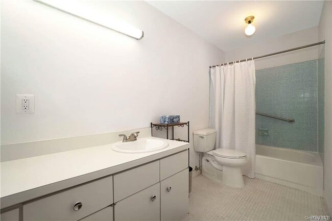 Building Photo - 32 Culross Dr