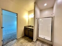 Building Photo - "Charming 3-Bed, 2-Bath Home in Lubbock – ...