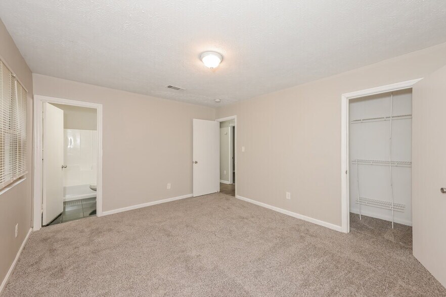 Building Photo - 5603 Rock Springs Rd