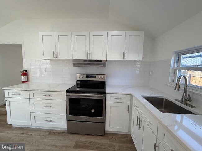 Building Photo - 226 Outlook Blvd