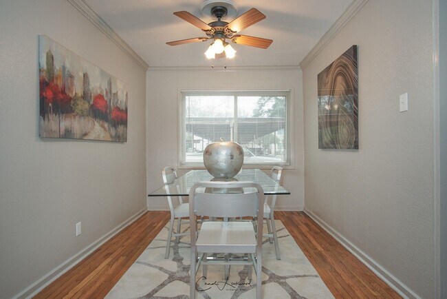 Building Photo - 3914 Gilbert Dr