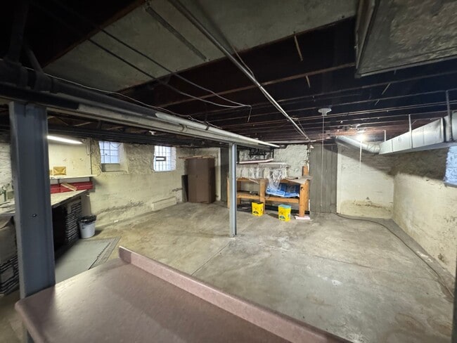 Building Photo - 3668 Wilmington Ave