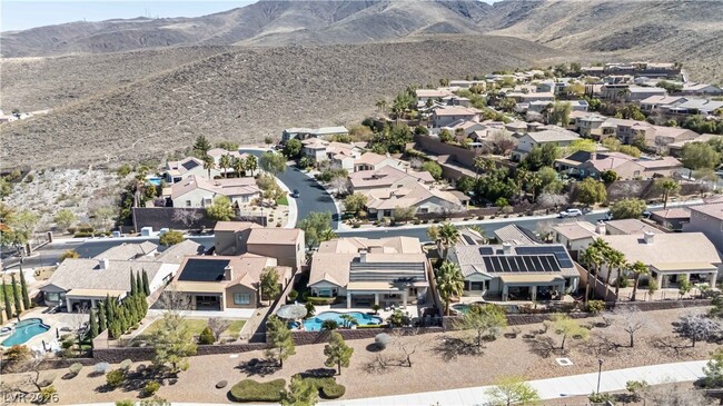 Building Photo - 2665 Chateau Clermont St