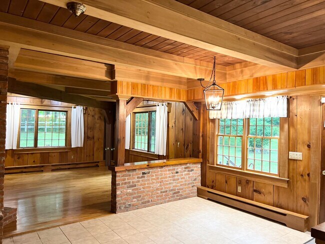 Building Photo - Private single family home for rent in East haddam