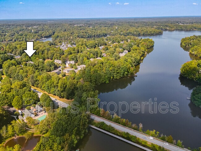 Building Photo - 8 Indigo Cove