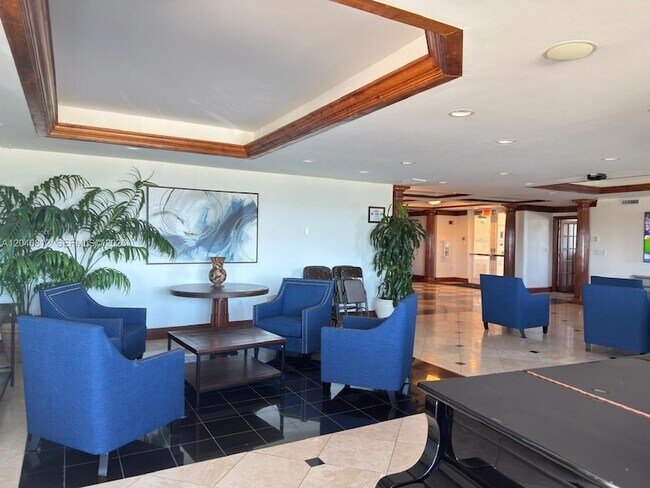 Building Photo - 1801 N Flagler Dr