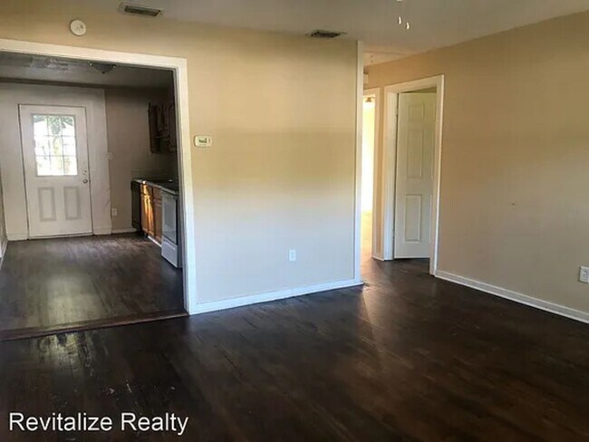 Building Photo - Charming 3BR House in Mobile - RECENTLY UPDATED INTERIOR