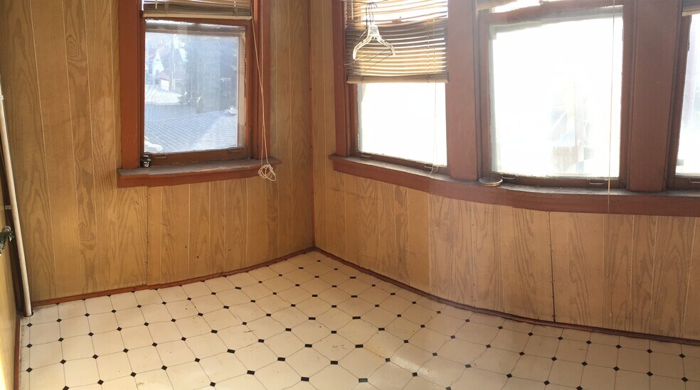 Building Photo - 2934 S Keeley St