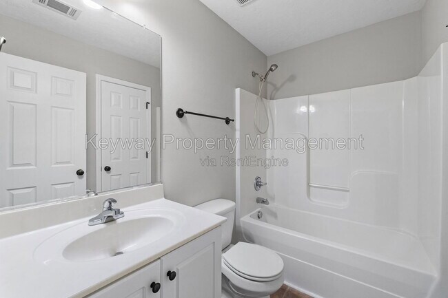 Building Photo - 109 Kousa Ln