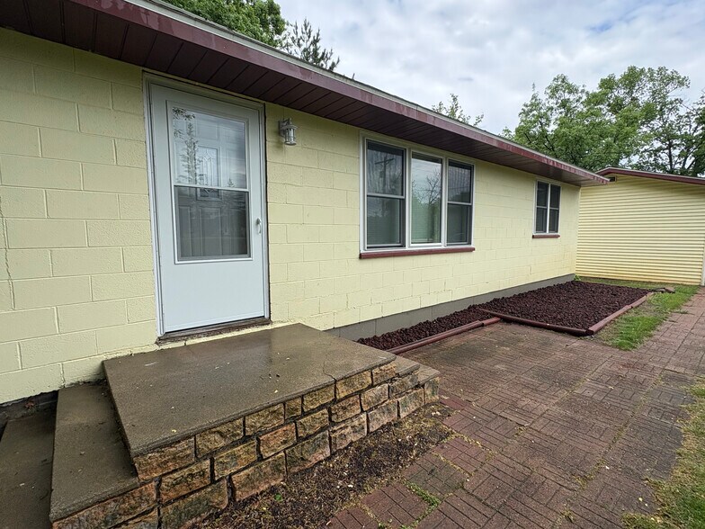 Building Photo - 11398 County Highway 17