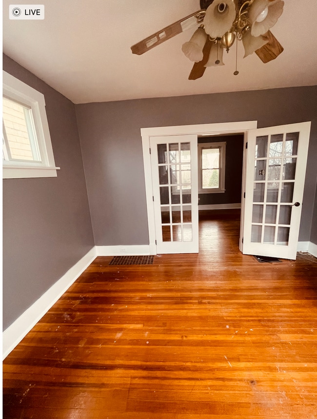 Building Photo - 2 Bed 1 Bath- Pittsburgh Pa