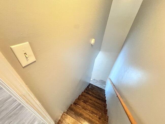 Building Photo - 1309 Access Rd