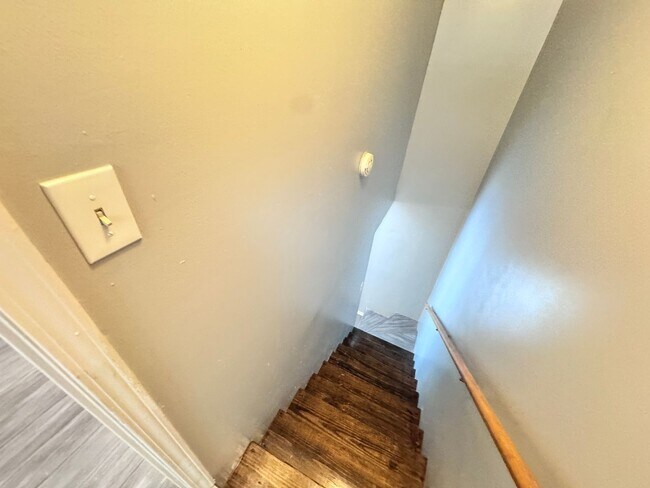Building Photo - 1309C Access Road