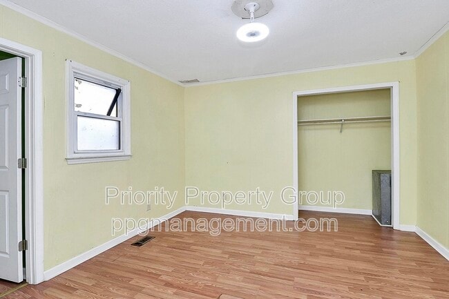 Building Photo - 110 Maudie Ln