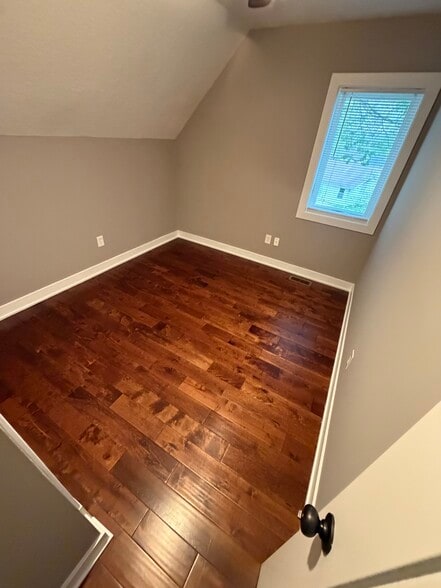 Bedroom 3 - 704 Briarwood Ter