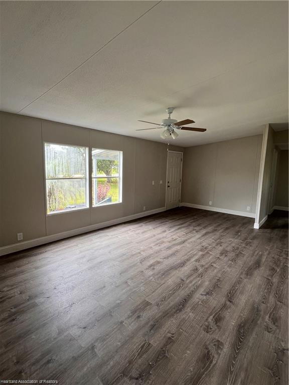 Building Photo - 3-Bedroom and 2 Bathroom Mobilehome