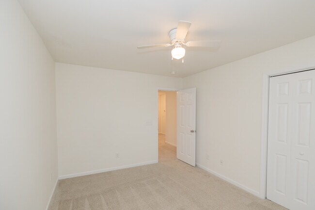 Building Photo - 8967 N Red Maple Cir