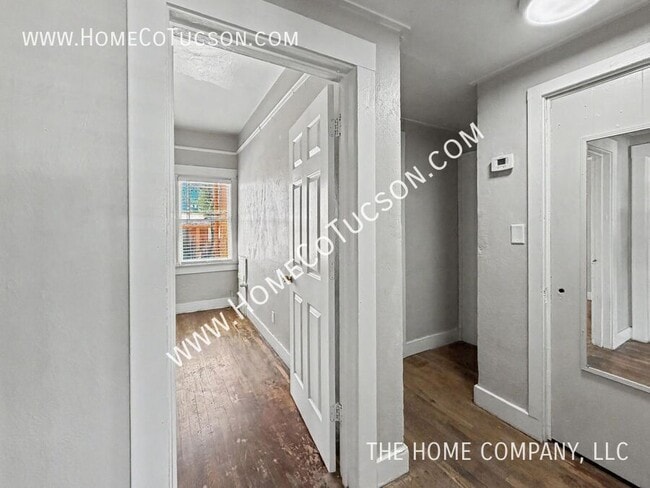 Building Photo - 544 E Speedway Blvd