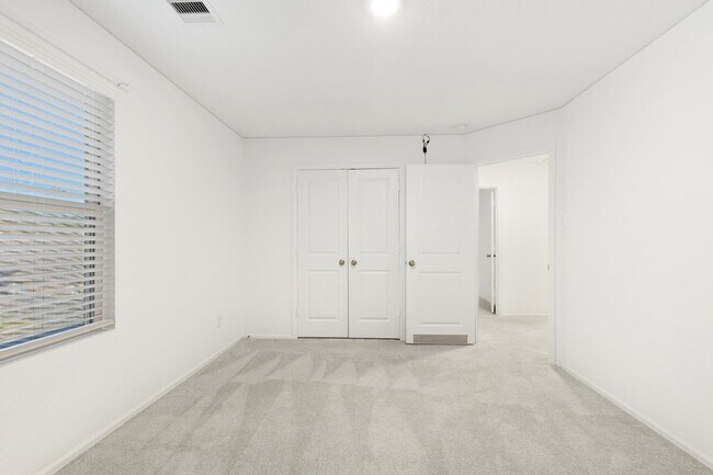 Building Photo - 1950 Foxtail Crk Ct