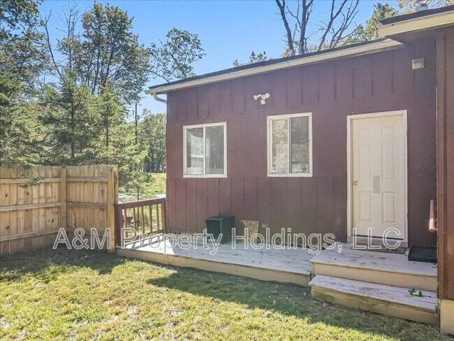 Building Photo - 164 Buckhill Rd