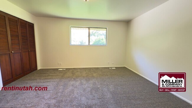 Building Photo - Beautiful home in secluded neighborhood!
