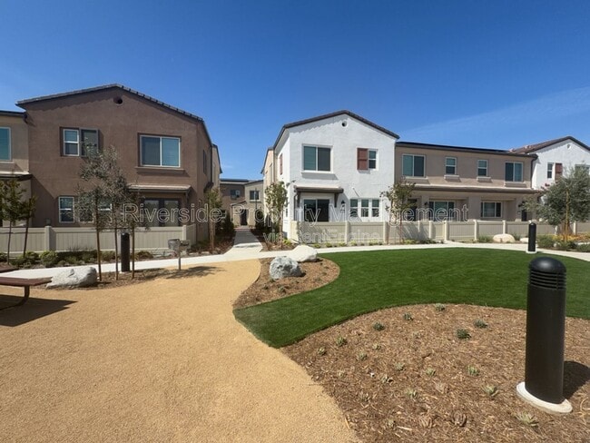 Building Photo - 9154 Teralina Cir