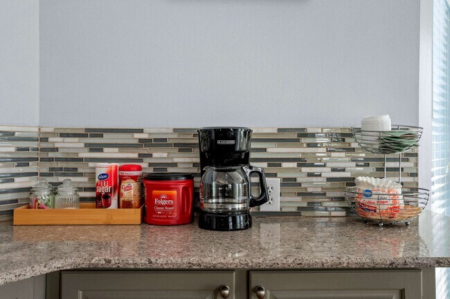 Building Photo - 4431 Luke Ave