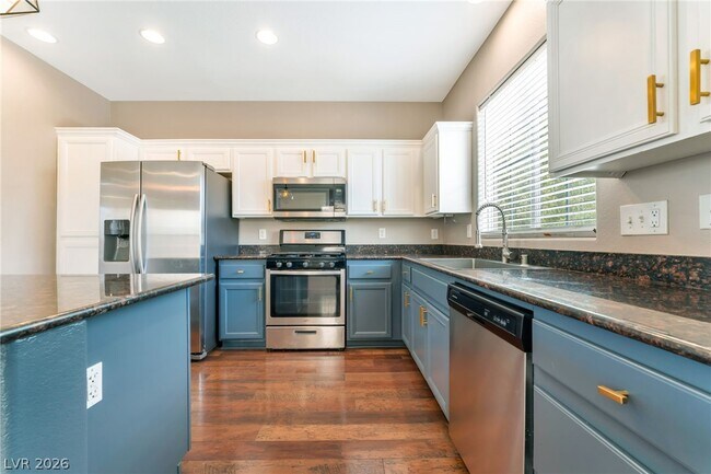 Building Photo - 6635 Weeping Pine St