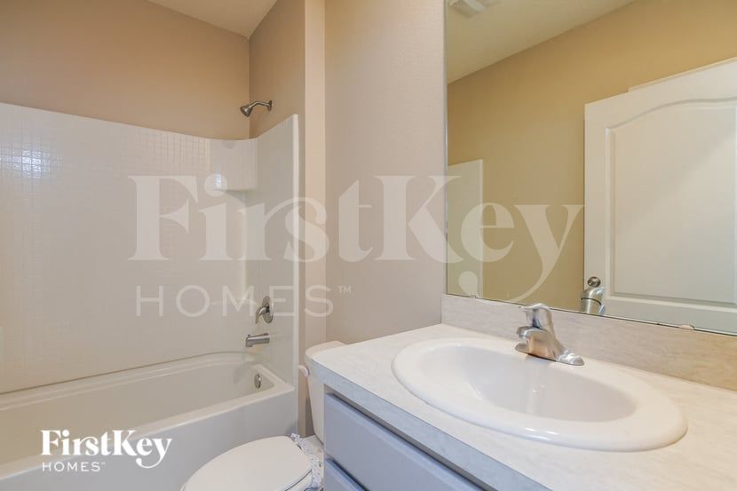 Building Photo - 2741 Grand Central Ave