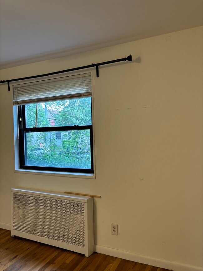 master bedroom - 13751 68th Dr