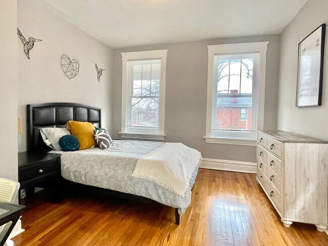 Building Photo - 2317 Klemm St