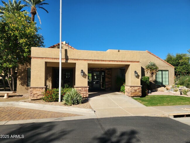 Building Photo - 5122 E Shea Blvd