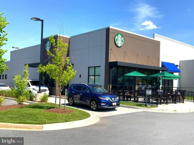 Building Photo - 5763 Hawk Ridge Rd