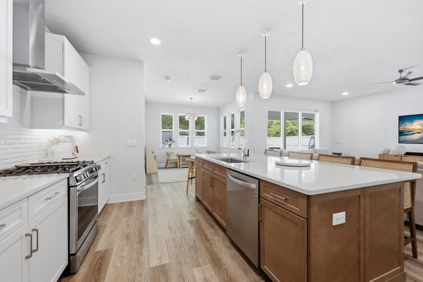 Building Photo - 534 SW 145th Dr