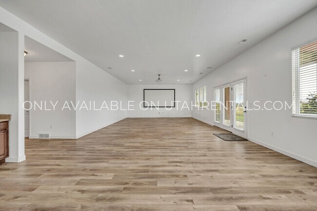 Building Photo - 2979 Desert Forest Ln