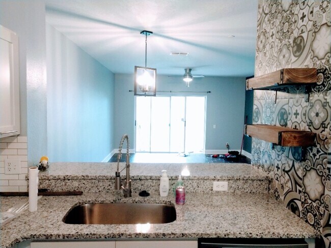 Building Photo - 211 Countryside Key Blvd