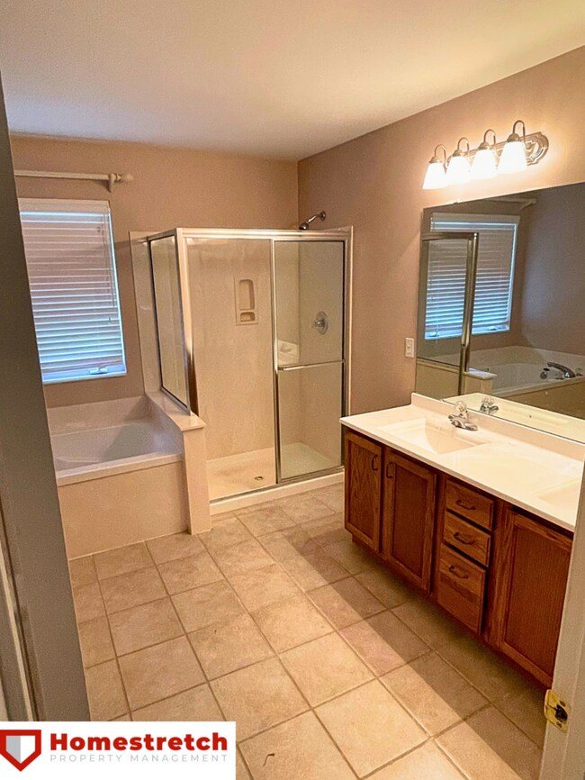 Building Photo - Beautiful 4 Bed 3 Bath Home For Immediate ...