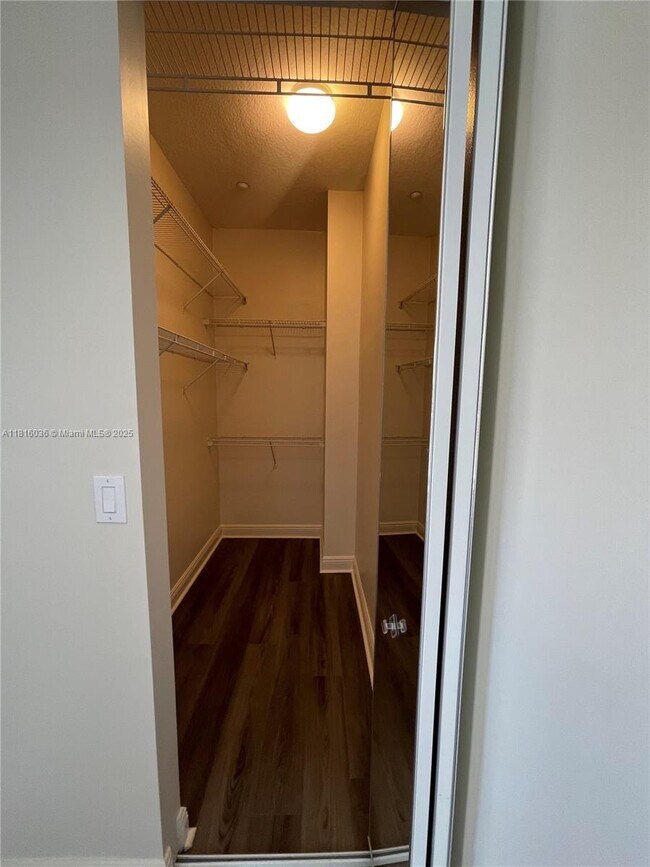 Building Photo - 311 Olssen Ave