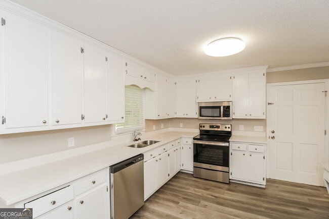 Building Photo - 5902 Bridgemont Pl