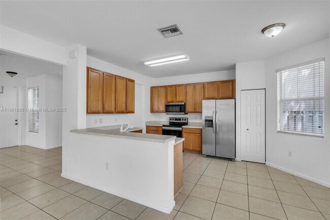 Building Photo - 4287 SW 130th Ave