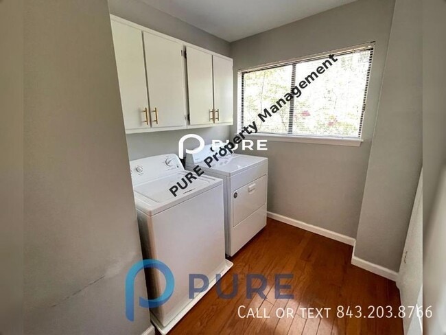 Building Photo - 1141 Shadow Lake Circle H