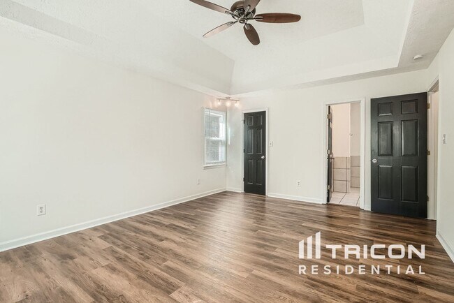 Building Photo - 75 Picketts Ridge Ct