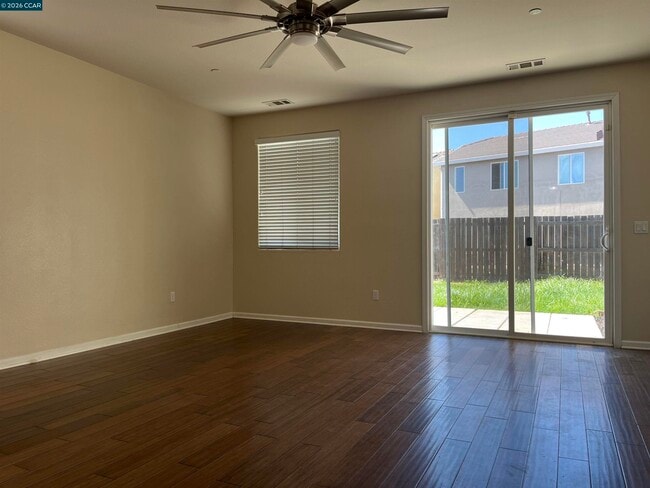 Building Photo - 50 Sugarbush Ct