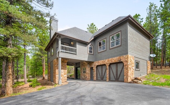 Building Photo - 1BD, 1BA Mountain Gatehouse in Conifer