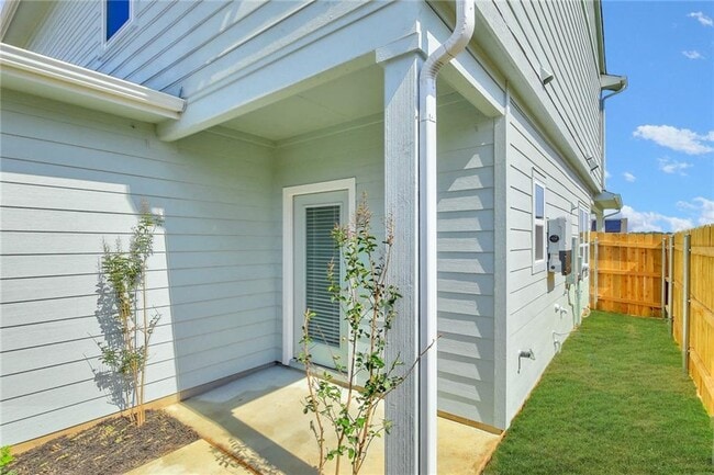 Building Photo - 16811 Radiant Dr
