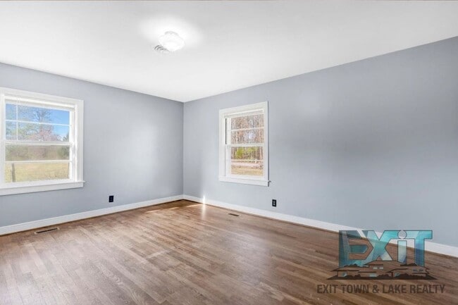 Building Photo - Freshly Updated Brick Home in Peaceful Country Setting – Freeman, VA