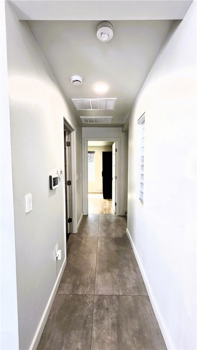 Building Photo - 11819 W Trail