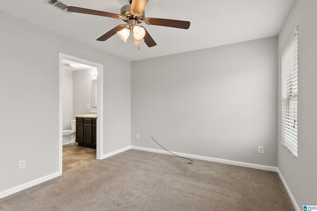 Building Photo - 16411 Waterbury Ln