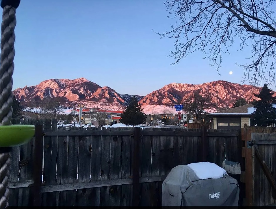 Building Photo - 470 S 39th St