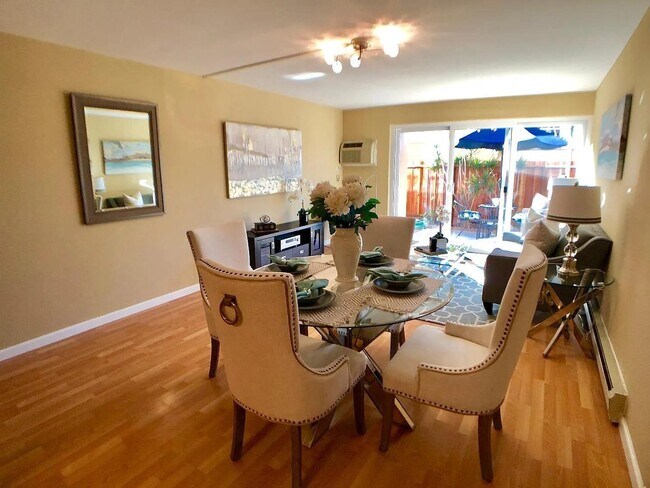 Building Photo - 1700 Civic Center Dr